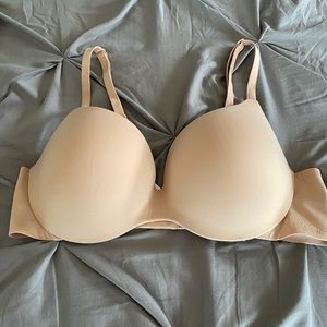 Victoria Secret Bra. 38C